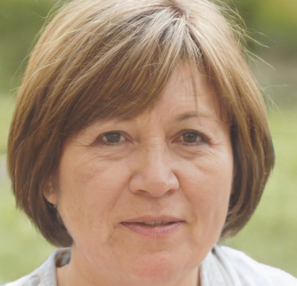 Prof. Dr. Maria Schmidt, Finanzanalystin